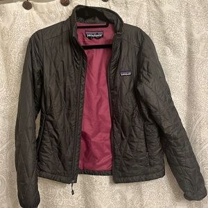 Patagonia women’s nano puffer jacket, size Small.
